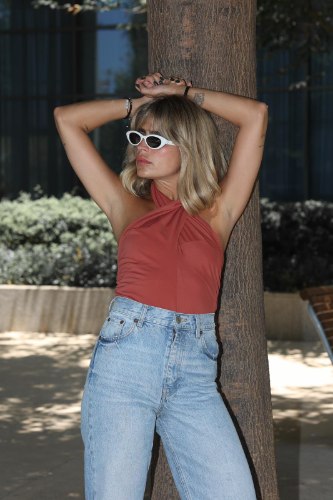 חולצת אליז בורדו