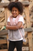 ווסט בנות פרווה מעוצב