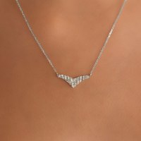 שרשרת תליון זהב לבן 14 קראט סנפיר משובץ יהלומים