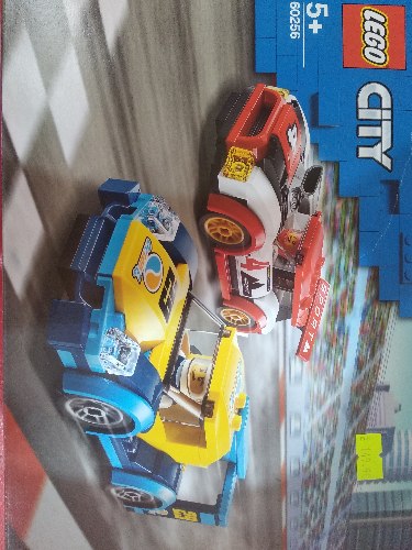 לגו סיטי מירוץ מכוניות 60256