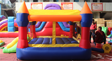 מתקן קפיצה מתנפח מוצל (עם הצללה)  טירת הנסיכים - D3627 - Princes castle מבית Jumpy Jump העולמית-קפיץ קפוץ