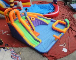 W4037 - מתקן קפיצה מתנפח רטוב פארק מים עם בריכה מים ומזרקה - מבית Jumpy Jump העולמית - קפיץ קפוץ