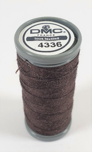 חוט תפירה DMC  - חום שחור - 200 מ'