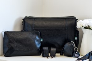 סט תיק החתלה שחור שברים דגם ברנדה