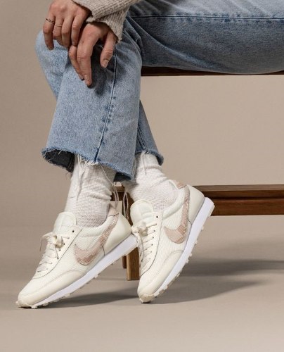 נעלי נשים NIKE DAYBREAK