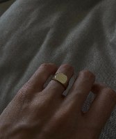 טבעת חותם מייקי זהב 14 קראט