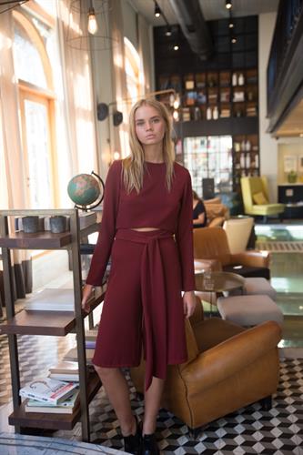 סט לילי בורדו