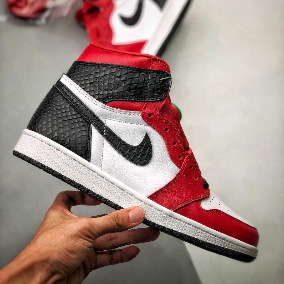 aj1 satin red