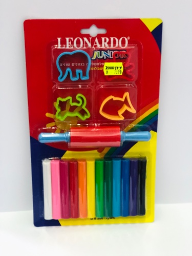 12 אצבעות פלסטלינה בגוונים שונים + 4 שבלונות לאונרדו