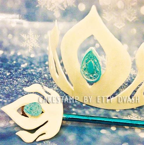 סט כתר ושרביט מלכת הקרח | תבניות ליצירה בשוקולד | כתר ושרביט לקישוט עוגות וקינוחים מיוחדים