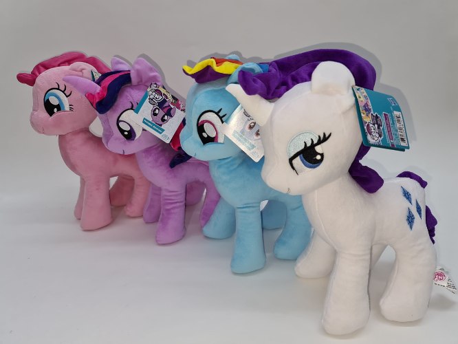 ליטל פוני בובת פרווה