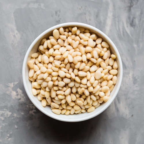 צנוברים טבעיים במשקל - 200 גרם