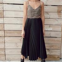 חצאית פליסה - סאטן משי שחור