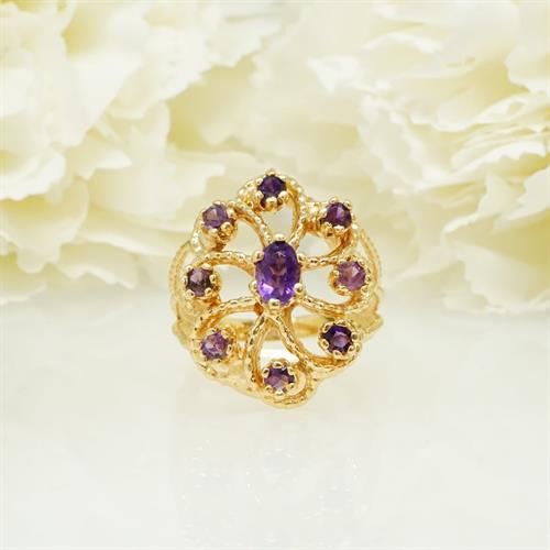 טבעת אמטיסט יפהפיה בזהב 14 קראט