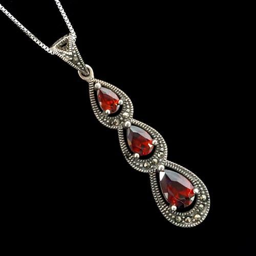 תליון כסף משובץ אבני Marcasite וגרנט  T1209 | תכשיטי כסף 925 | שרשרת כסף