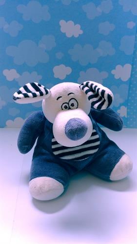 כלבלב רך אפור מפוספס