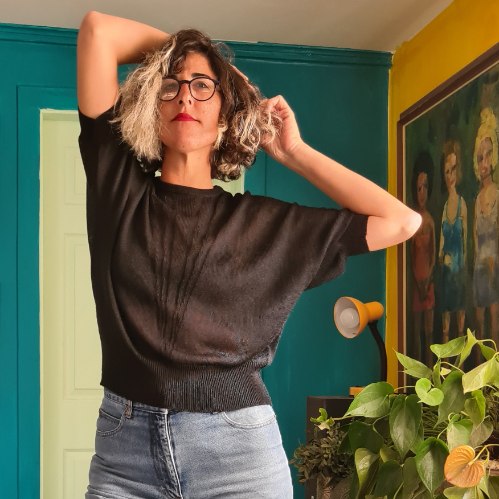 סריג שחור עדין ומושלם מידה L/XL