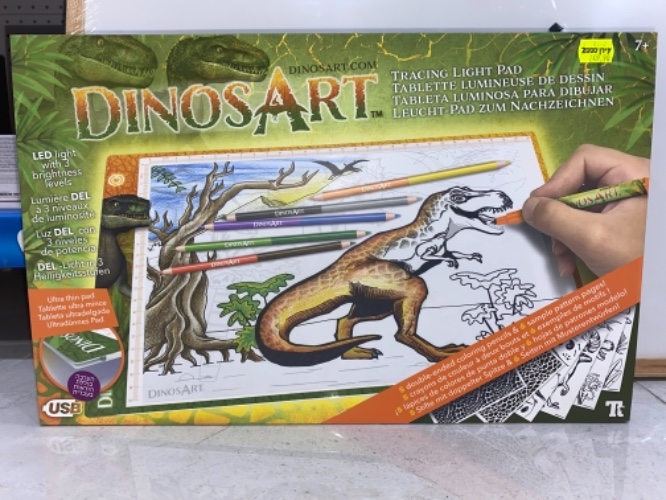 לוח רישום מואר דינוזאורים