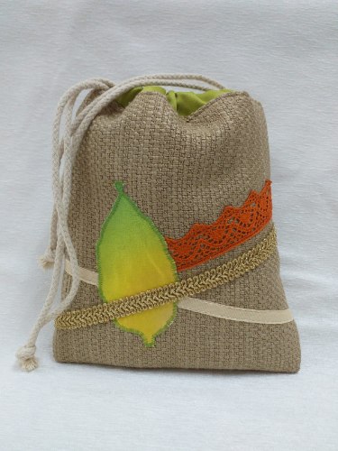 שקית נשיאה לאתרוג בעבודת יד מבד מרופד - דגם יוני