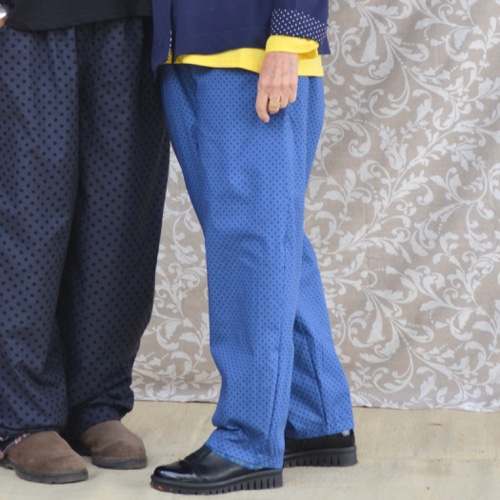 מכנסיים כפולים מדגם נור בצבע כחול ג׳ינס עם הדפס