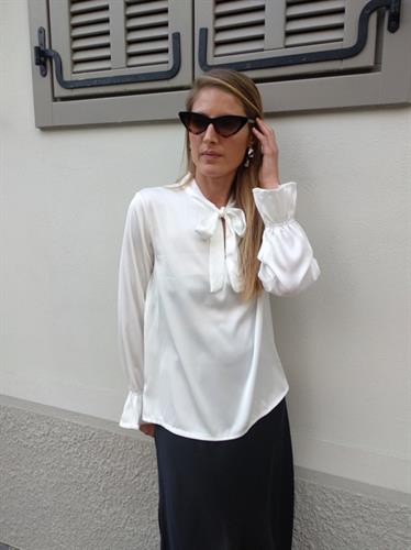 חולצת BOW לבנה