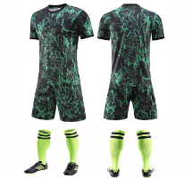 חליפת כדורגל צבע ירוק שחור (לוגו+ספונסר שלכם)