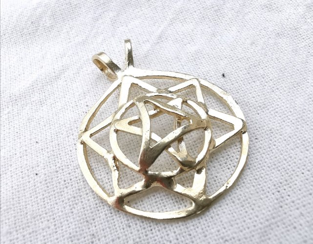 תליון מנדלה מגן דוד מזהב 9 kt, עשוי בעבודת יד