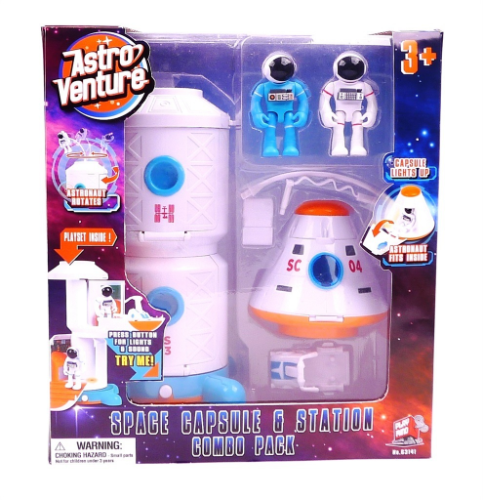 קפסולת ותחנת חלל עם אסטרונאוטים ואור