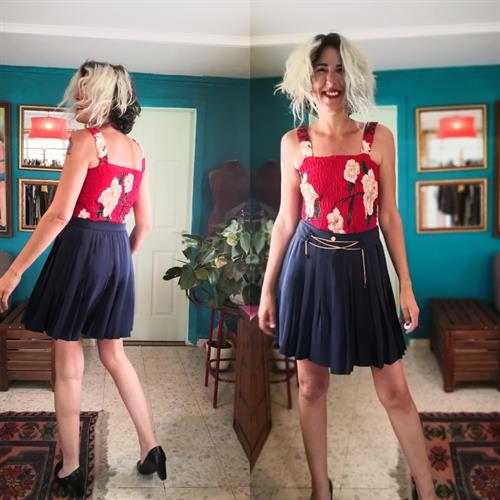 חצאית מיני פליסה כחולה עם שרשר מידה M