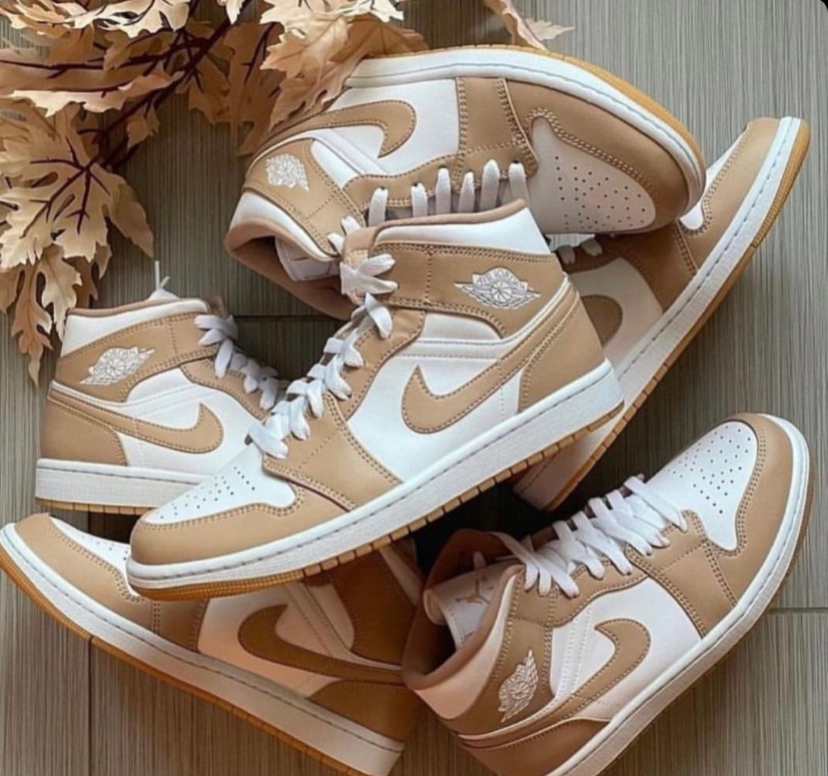 tan nike air jordan