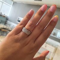 טבעת זהב 14 קרט מעוצבת שלוש שורות ביהלומים 0.85 קראט