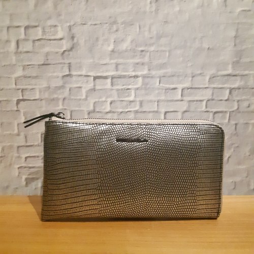 ארנק פליאנה מנוחש