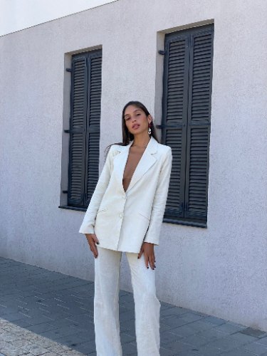 חליפת קורטני אבן