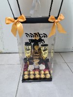 מארז יין & כוסות ושוקולד