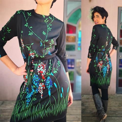 שמלה פרחונית נפלאה מידה M/L