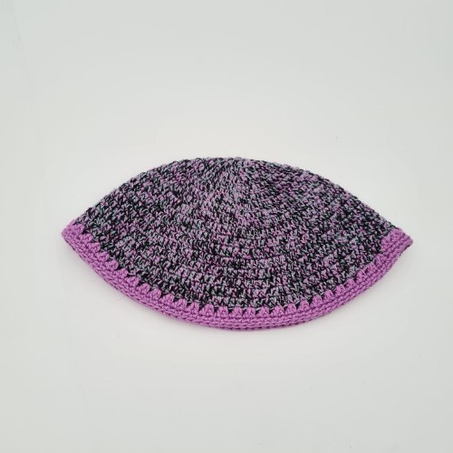 כיפה מיוחדת סרוגה בעבודת יד - סגול