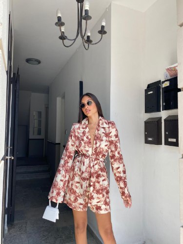 חליפת אייר שילוב ורוד