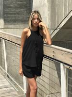 חולצת ריקמה ג'ואנה שחור