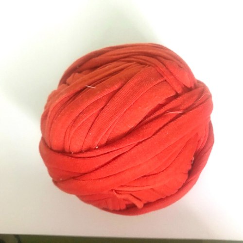 חוטי טריקו פרוסים לסריגה במעודפי ייצור  צבע כתום תפוז