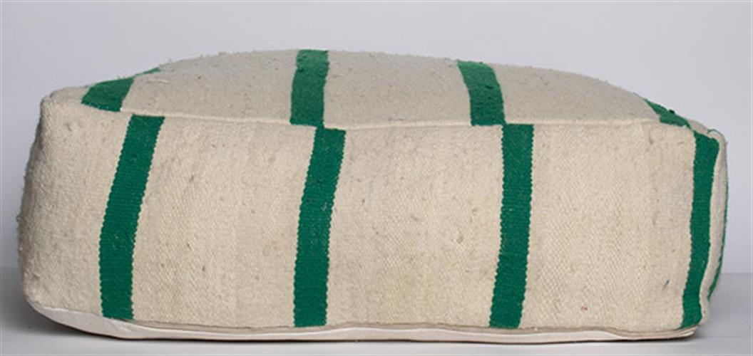 פוף שטיח ירוק לבן