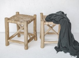 זוג כיסאות שרפרף מעץ טיק ונצרים