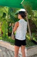 מכופתרת סופי הדפס עלים