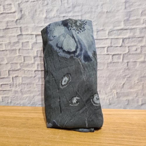 צעיף איטלקי אפור פרחים גדולים