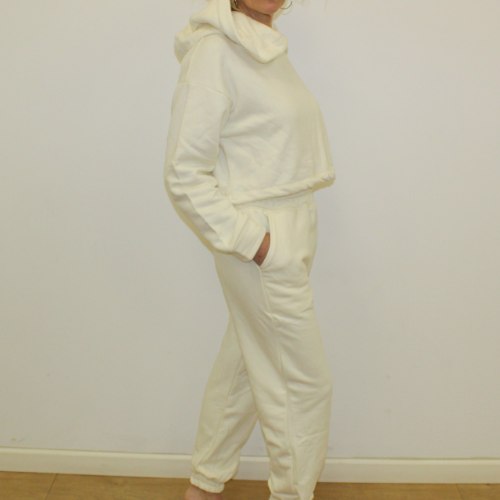 חליפת פוטר קפוצ'ון נשים לבן