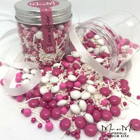 מקסי מיקס 12 - LOVE AFFAIR | מיקס מתוק ומקסים המכיל מגוון סוכריות ושוקולדים בגוונים ורודים ולבנים.