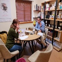 סדנה זוגית חווייתית להכנת בושם יוקרתי