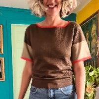 חולצת סריג עדינה ואקלקטית מידה S/M