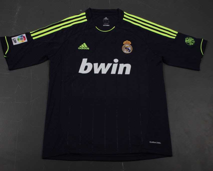 ריאל מדריד חוץ - Real Madrid - ריאל מדריד | חליפות כדורגל