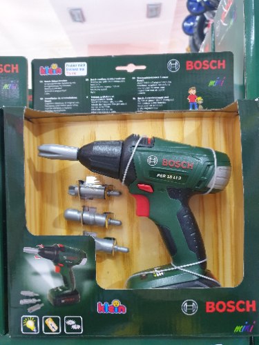 מברגה כוללת שלושה ראשים