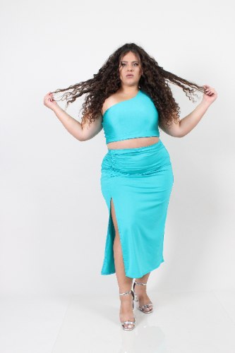 חליפת אריא טורקיז